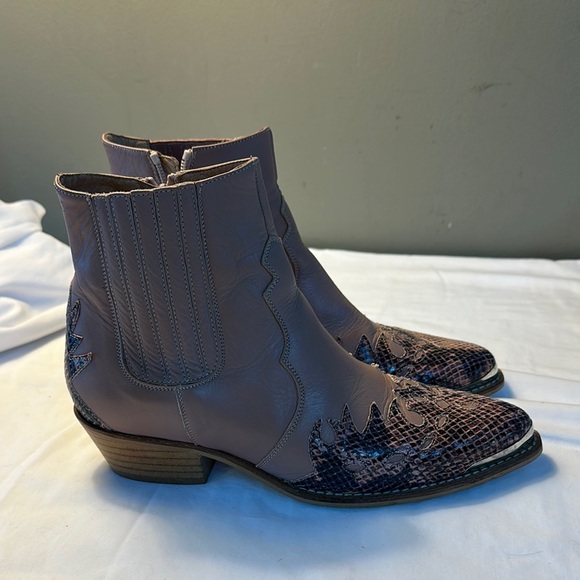 Topshop Shoes - Salmon and Brown Western Ankle Boots